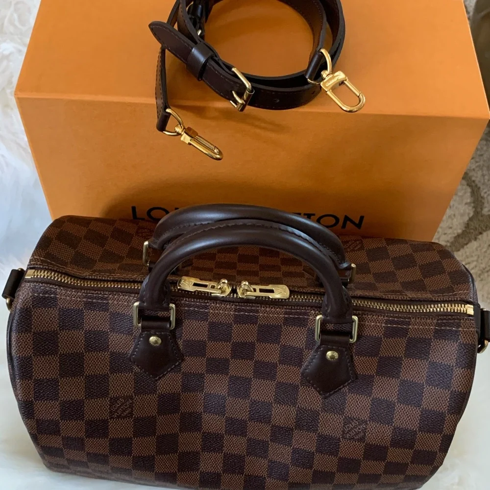 Louis Vuitton 𝐒𝐩𝐞𝐞𝐝𝐲 𝐁𝐚𝐧𝐝𝐨𝐮𝐥𝐢𝐞𝐫𝐞 30 Damier 𝐄𝐛𝐞𝐧𝐞